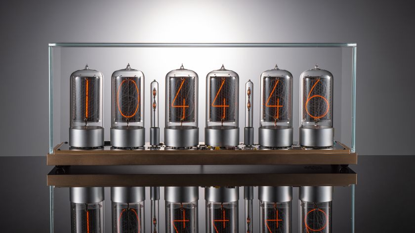 ZIN70 Nixie Tube Clock – Gold Case, Silver Tube Bases & Clear Glass Cover | Millclock