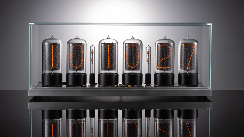 ZIN70 Nixie Tube Clock – Silver Base, Black Tube Bases & Clear Glass Cover | Millclock