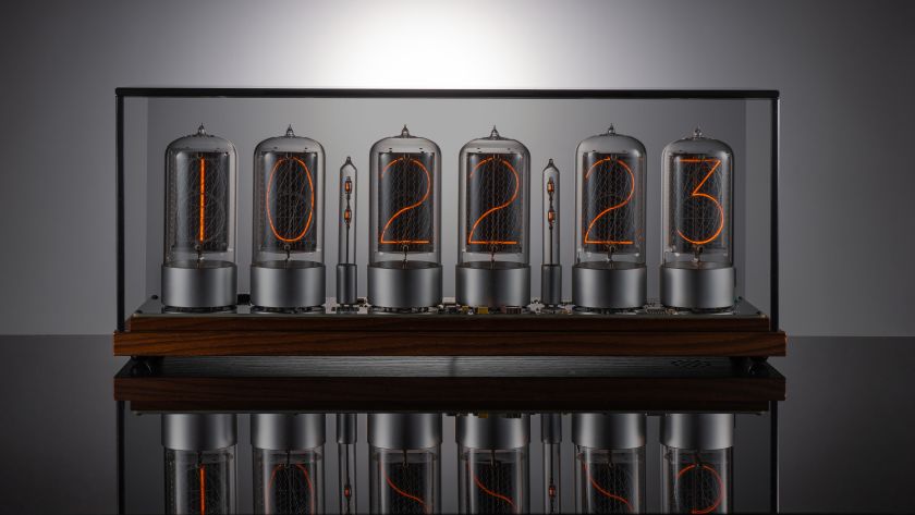 ZIN70 Nixie Tube Clock – Dark Walnut Base, Silver Tube Bases, Smoked Glass | Millclock