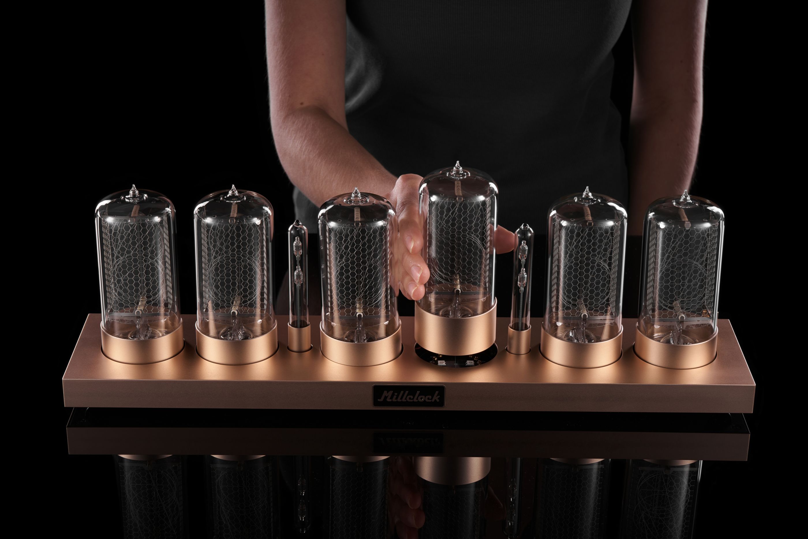 ZIN-70 Gold Classic — Handcrafted Nixie Clock in Elegant Gold Aluminum