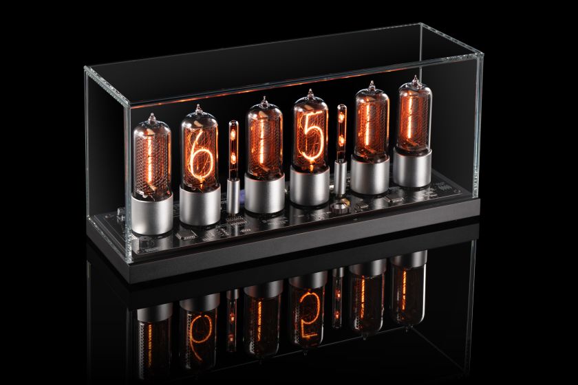 ZIN18 Nixie Tube Clock — Black Aluminium Base, Silver Tubes Ultra-Clear Glass Dome