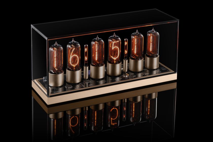 ZIN18 Nixie Tube Clock — Gold Aluminium Base, Gold Tubes, Dark Smoked Glass Dome 6 Tubes